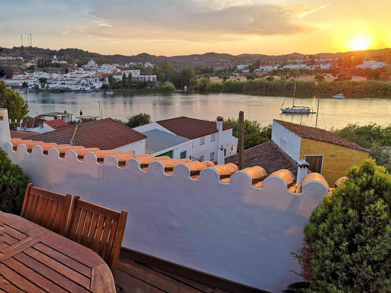 Casa Rural La Raba Terraza Con Increibles Vistas Sanlucar De Guadiana Luaran gambar